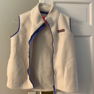 Vineyard vines girl’s size Large (14) white Sherpa vest. New with tags.